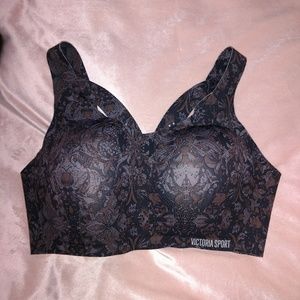 Victoria's Secret Angel Max sports bra 36D